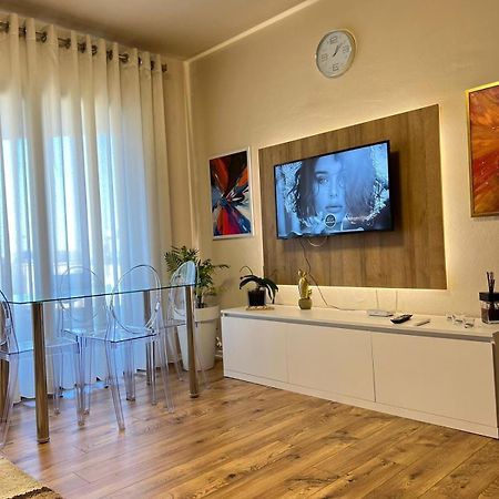 Nemis Apartments In The Centre Of Tirana Four Free Parking Dış mekan fotoğraf