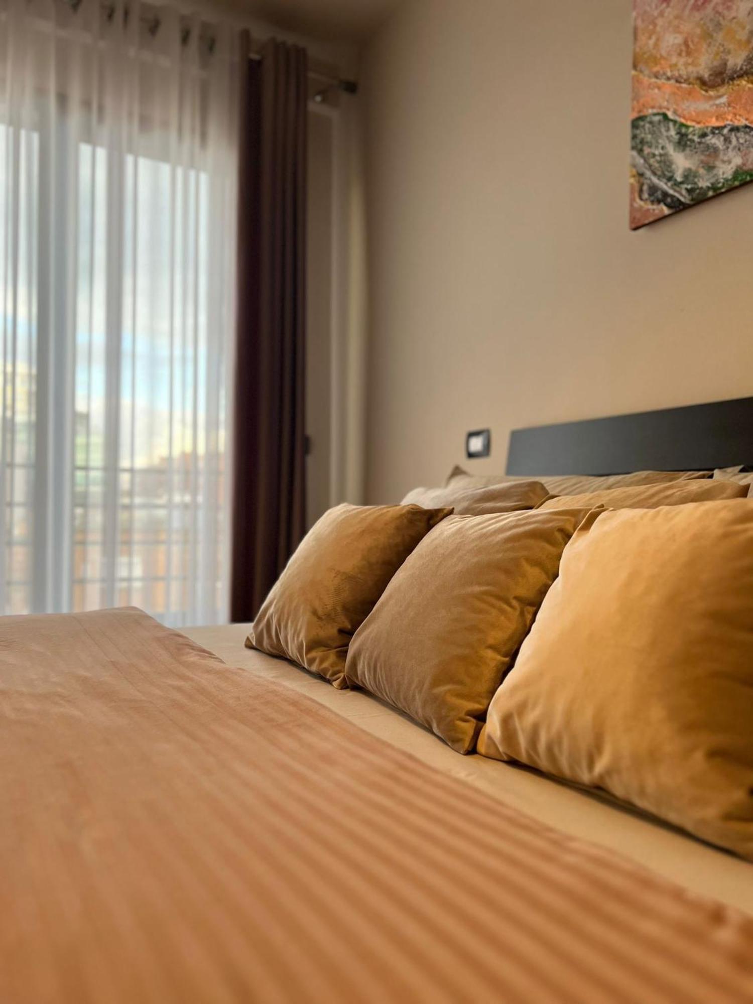 Nemis Apartments In The Centre Of Tirana Four Free Parking Dış mekan fotoğraf