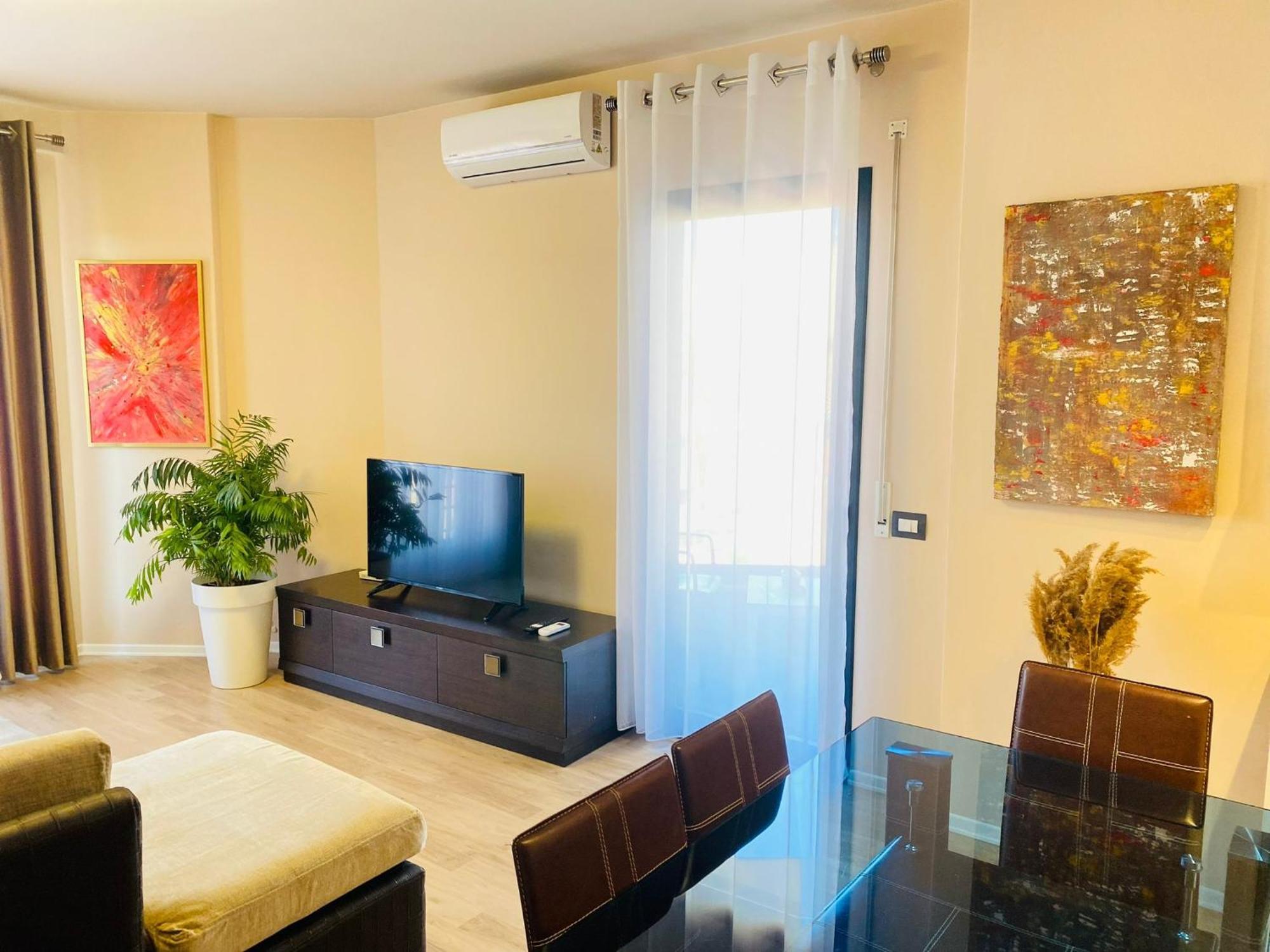 Nemis Apartments In The Centre Of Tirana Four Free Parking Dış mekan fotoğraf