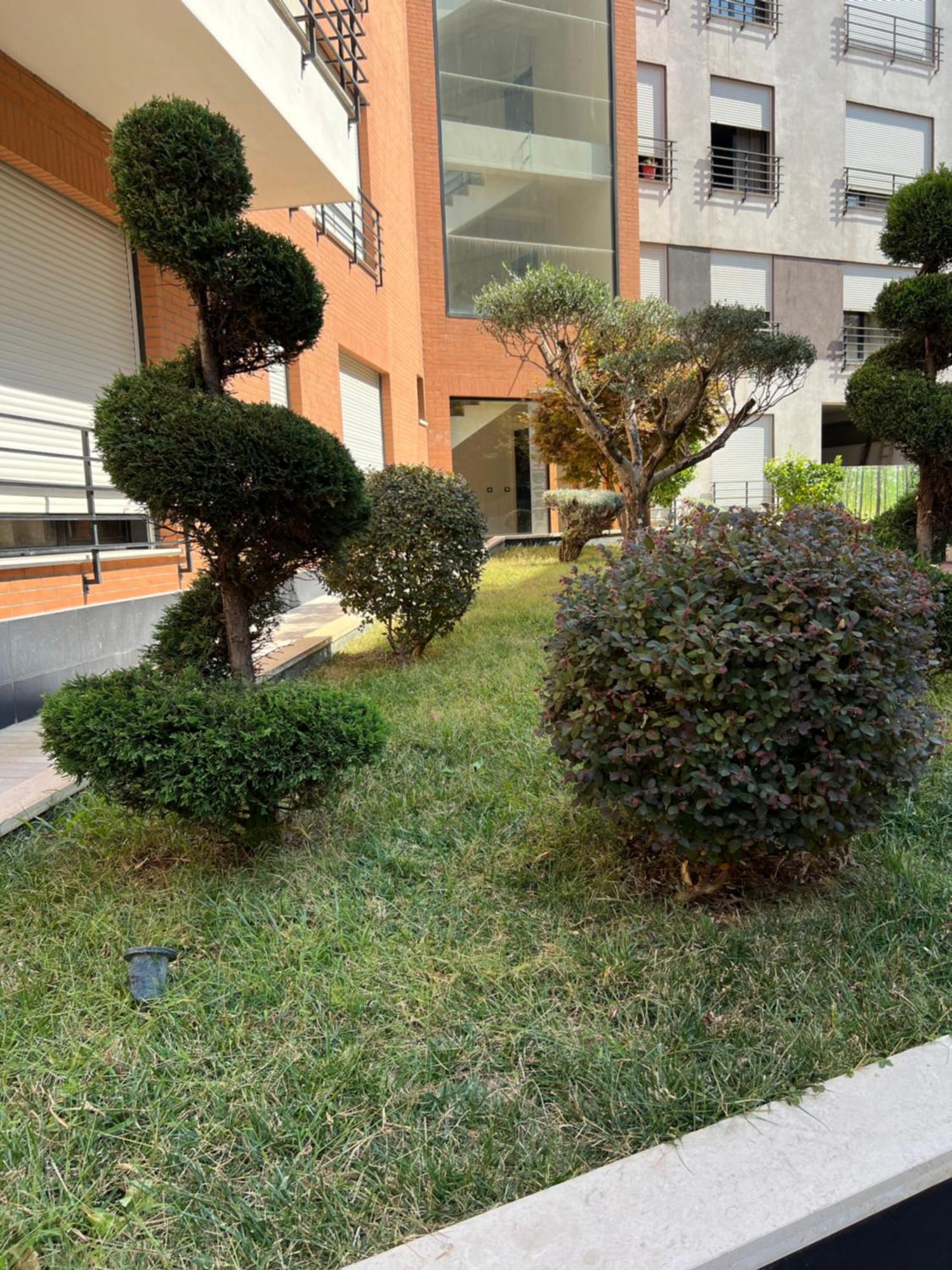 Nemis Apartments In The Centre Of Tirana Four Free Parking Dış mekan fotoğraf